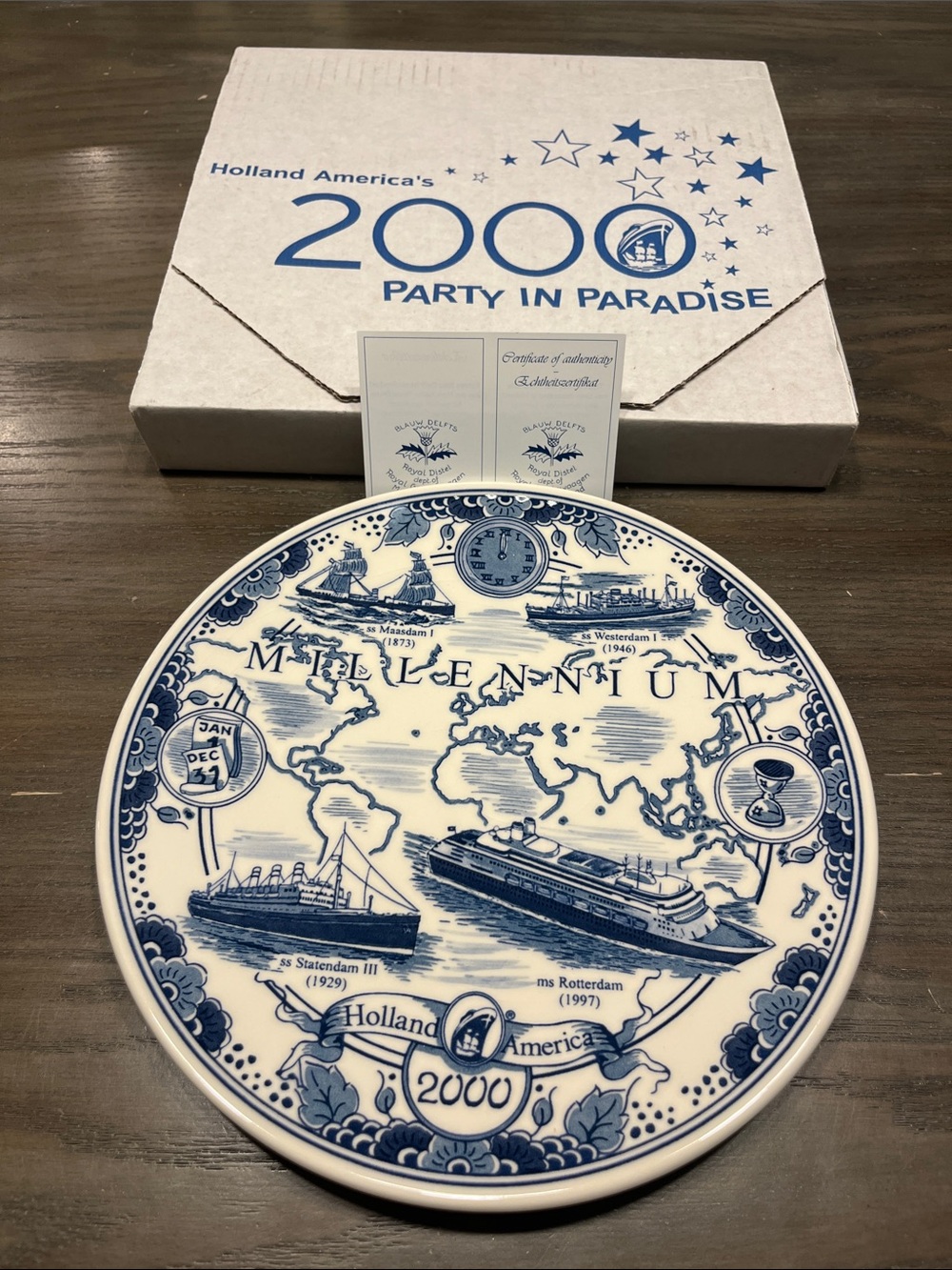 Blauw Delfts Royal Distel - Holland America 2000 Millennium Plate.
